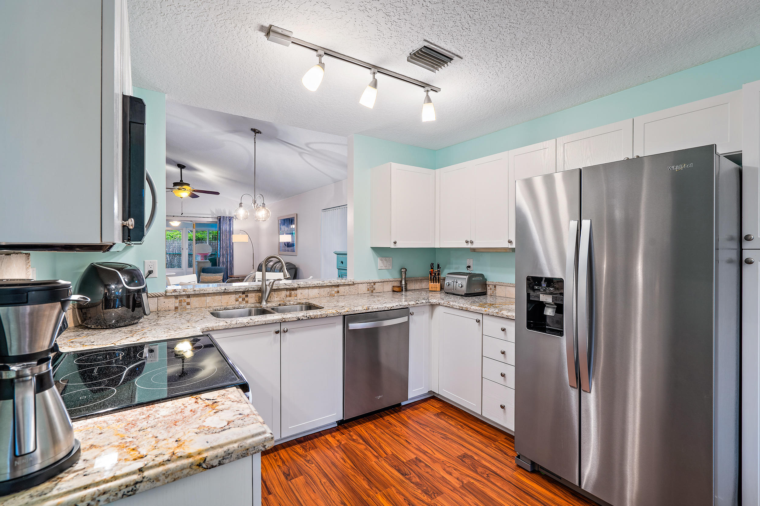 4235 Delmora Court Riviera Beach, FL 33418 - Photo 2 of 30 Kitchen