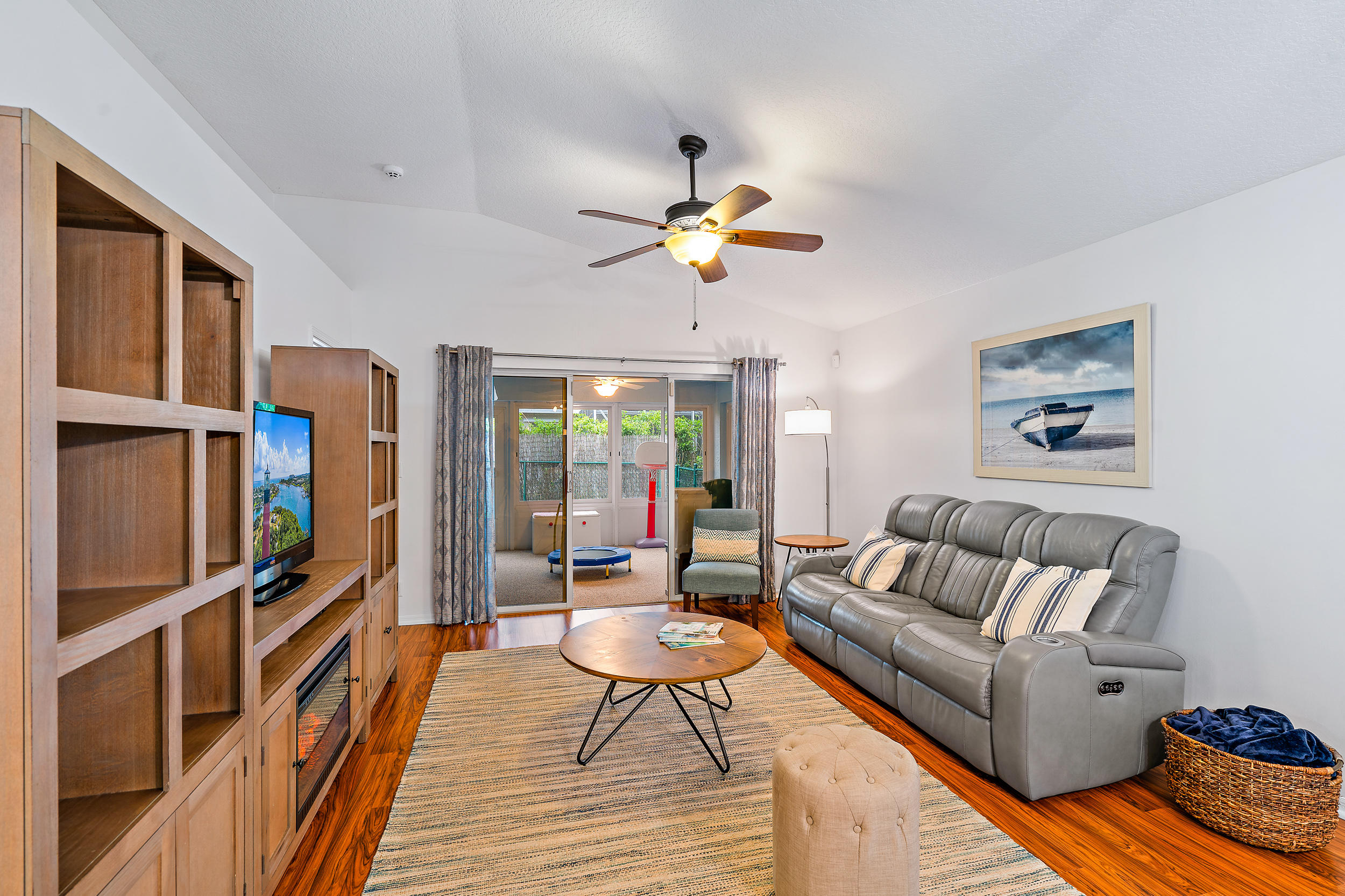 4235 Delmora Court Riviera Beach, FL 33418 - Photo 7 of 30 Living Area