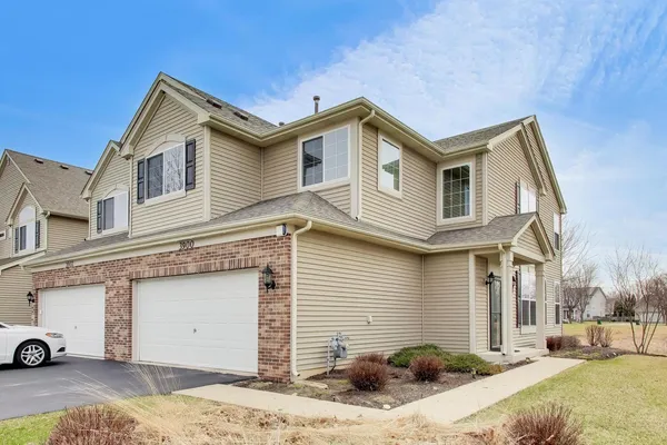 $265,000 | 3900 Pratt Street, Unit 4, Plano, IL 60545