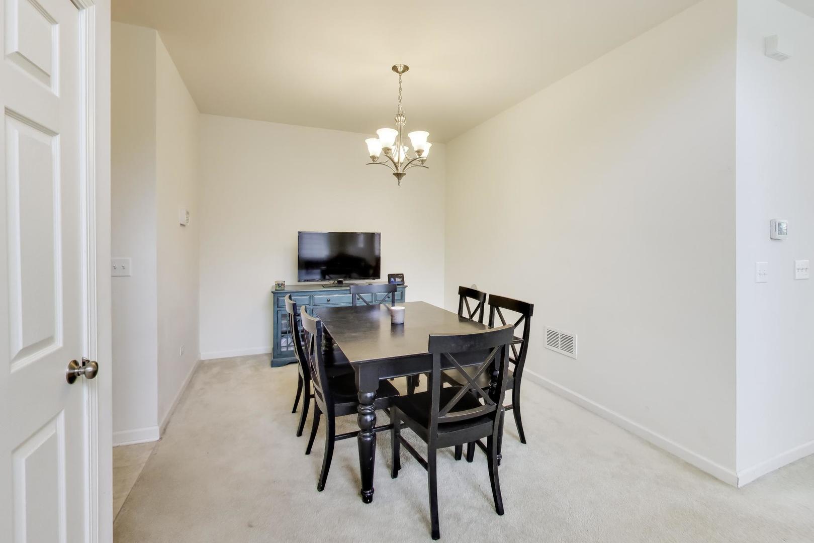 3900 Pratt Street, Unit 4 Plano, IL 60545 - Photo 6 of 27