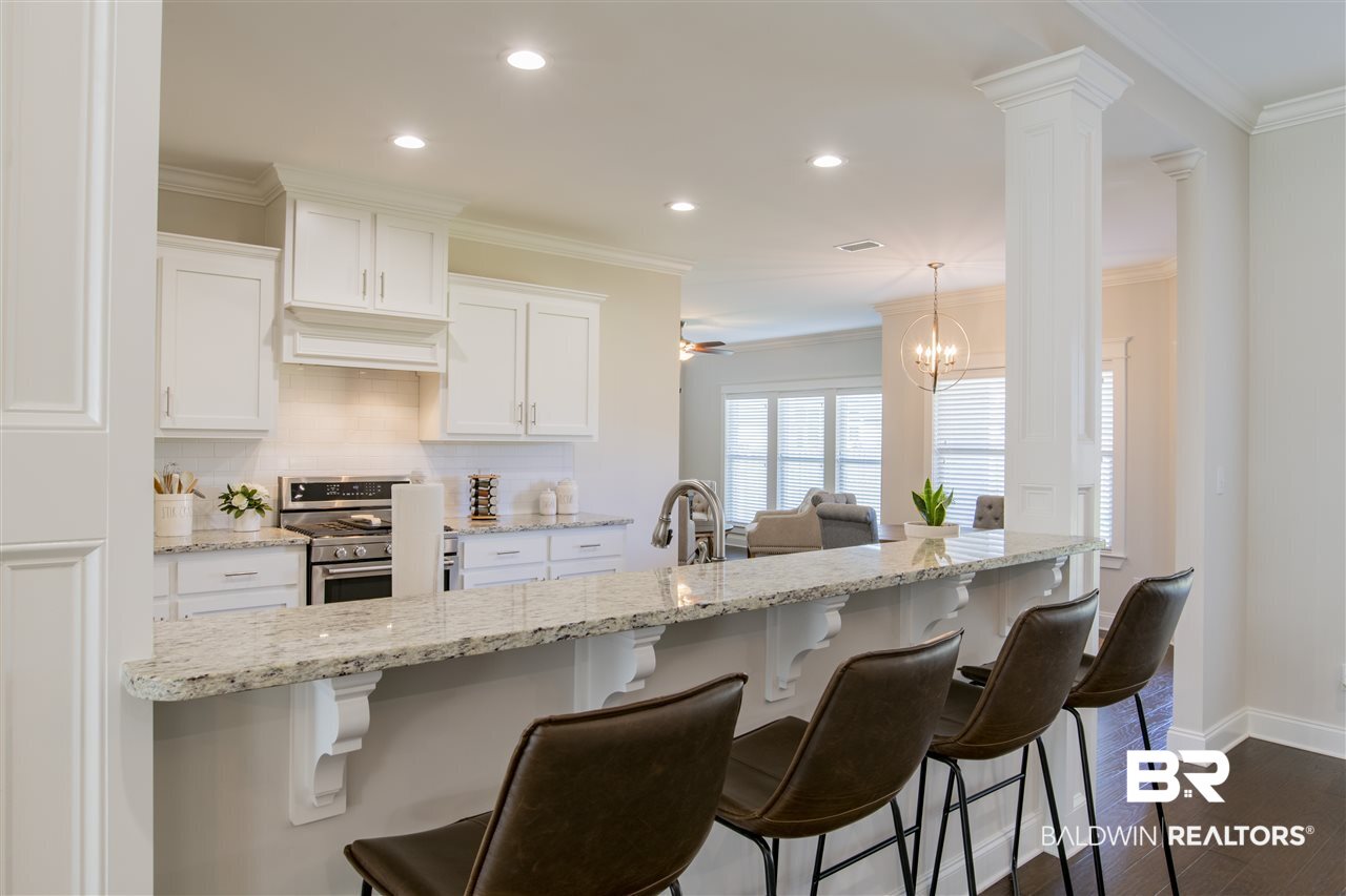 272 Garrison Boulevard Fairhope, AL 36532 - Photo 9 of 37 Kitchen