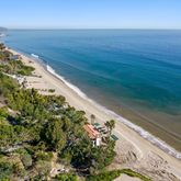 a picture of a room with a fountain