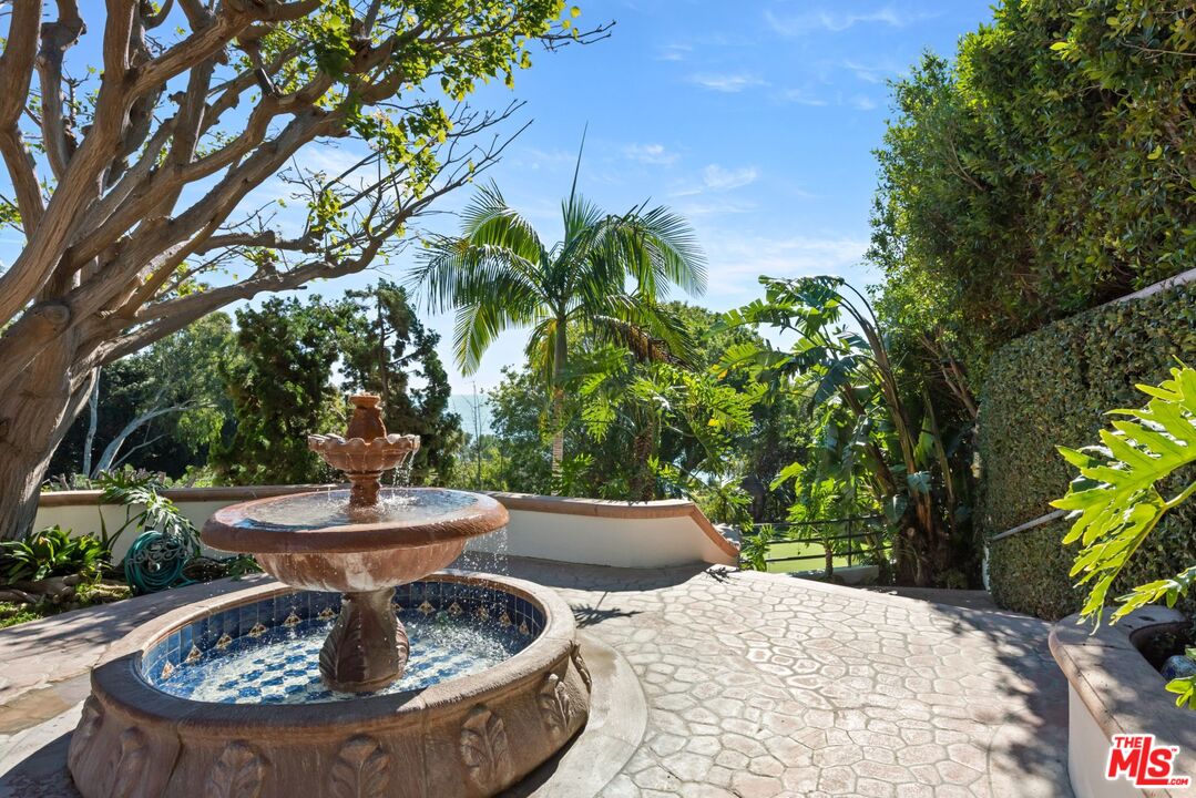 27910 Pacific Coast Highway Malibu, CA 90265 - Photo 13 of 28