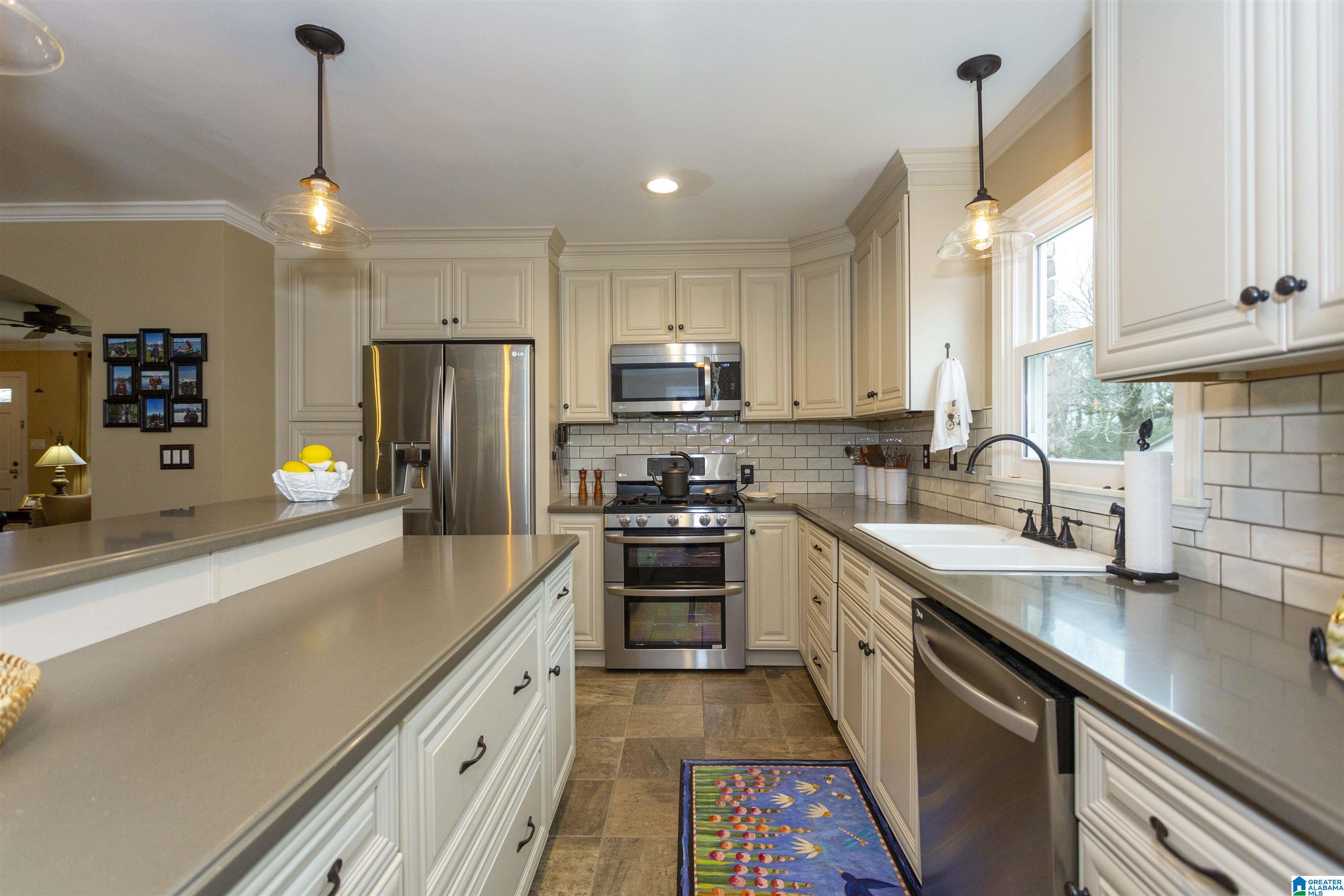 209 Erwin Circle Birmingham, AL 35216 - Photo 3 of 39