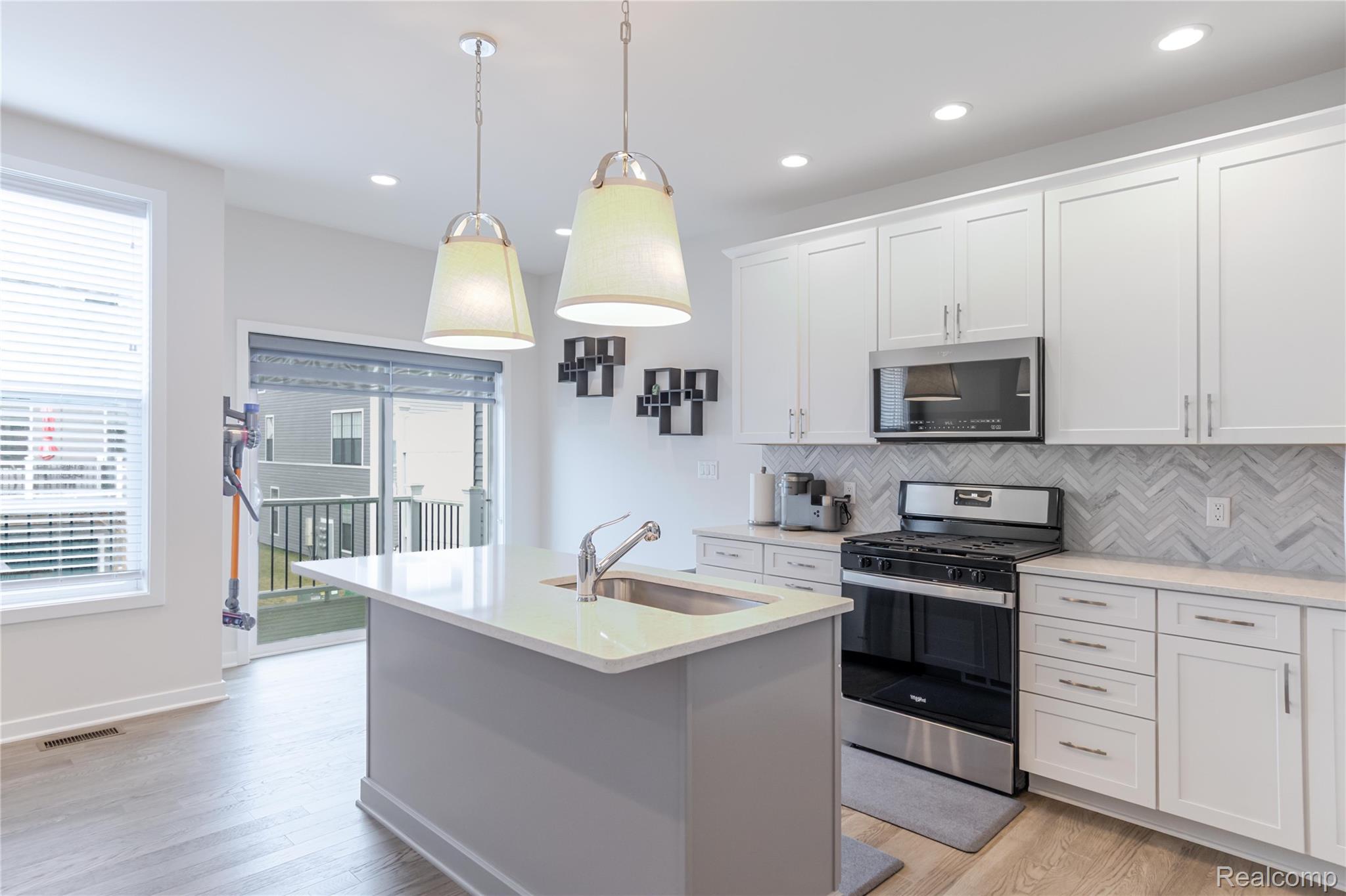 2963 Aughton Road Ann Arbor, MI 48105 - Photo 12 of 46 2963 Aughton-14.jpg