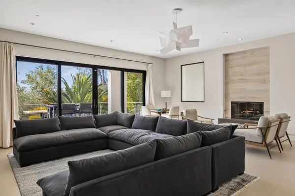 $999,000 | 1131 Las Alturas Road, Unit B, Santa Barbara, CA 93103