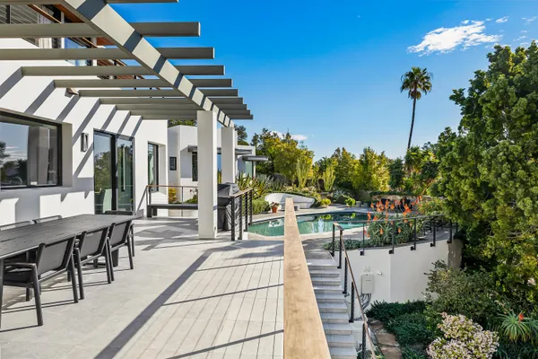 $999,000 | 1131 Las Alturas Road, Unit B, Santa Barbara, CA 93103