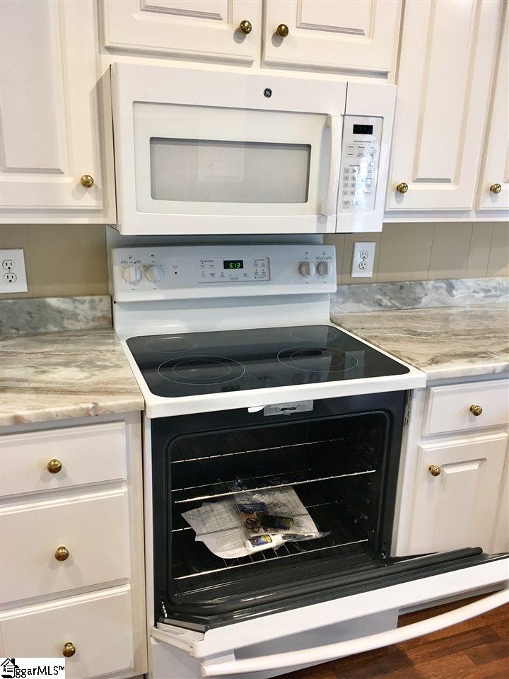 803 Edwards Road, Unit 15 Greenville, SC 29615 - Photo 17 of 32 Gallery Image 17