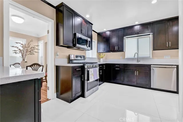 $1,195,000 | 423 South Poinsettia Avenue, Compton, CA 90221