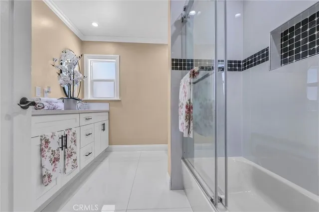 $1,195,000 | 423 South Poinsettia Avenue, Compton, CA 90221