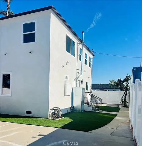 $1,195,000 | 423 South Poinsettia Avenue, Compton, CA 90221