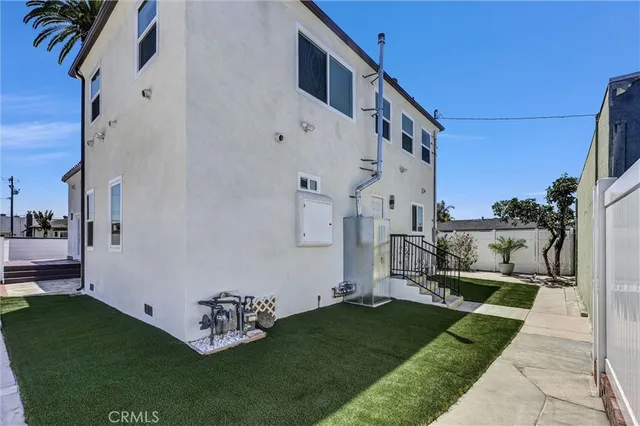 $1,195,000 | 423 South Poinsettia Avenue, Compton, CA 90221