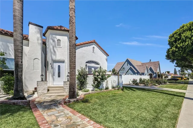 $1,195,000 | 423 South Poinsettia Avenue, Compton, CA 90221