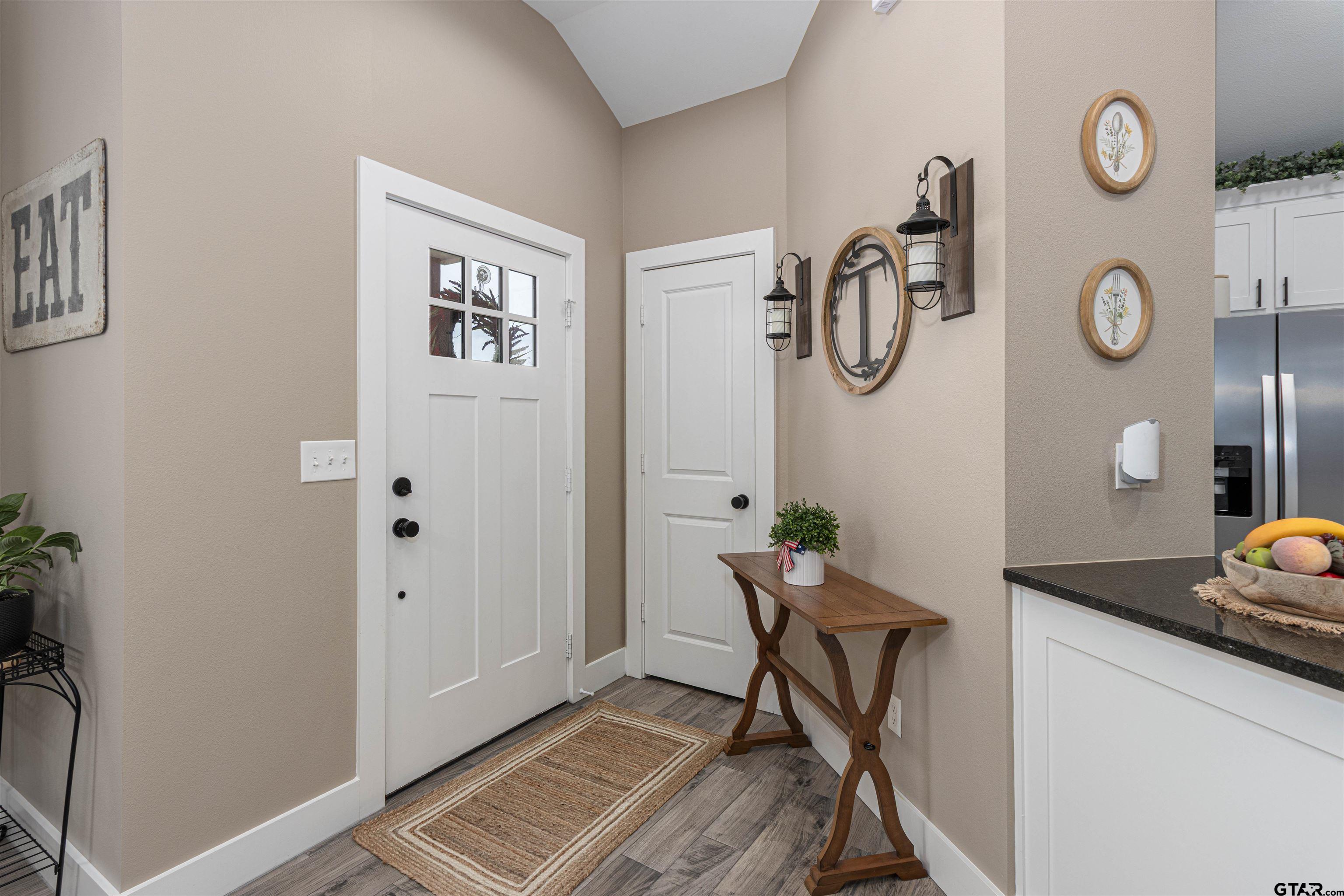 16210 Crossing Circle Lindale, TX 75771 - Photo 2 of 22