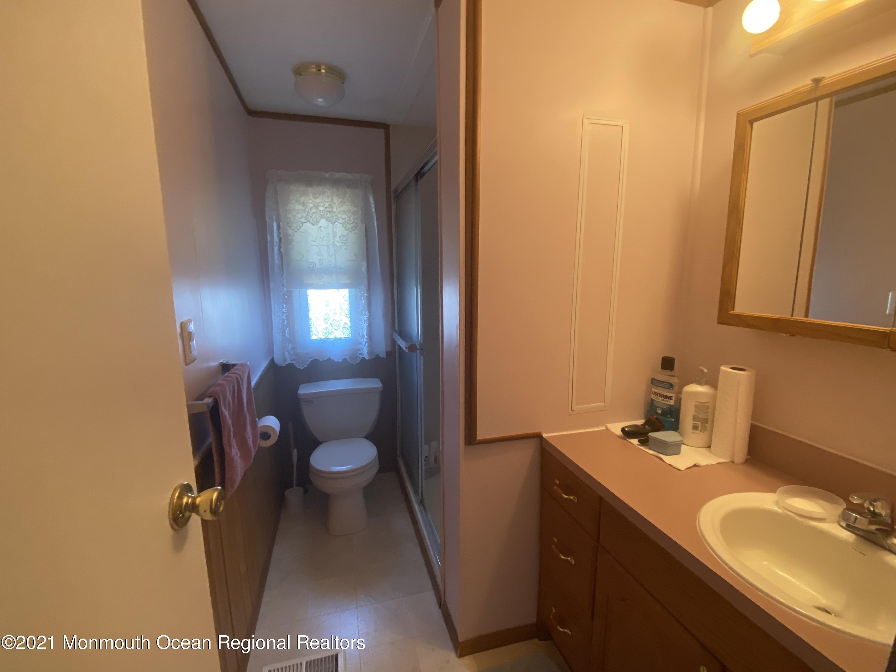 28 Longfellow Road North Brunswick, NJ 08902 - Photo 13 of 13 IMG_9132
