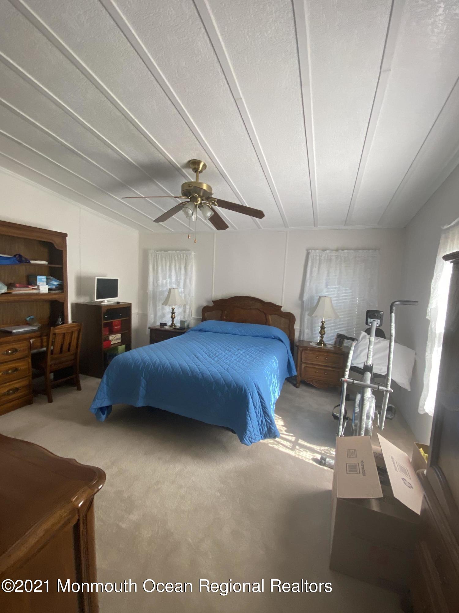 28 Longfellow Road North Brunswick, NJ 08902 - Photo 8 of 13 IMG_9119