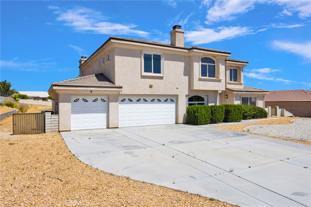 16245 Ridge View Drive Apple Valley, CA 92307 - Photo 4 of 80