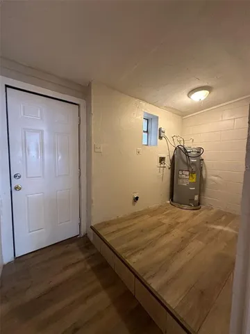 $1,575 | 657 Northeast Waldo Road, Gainesville, FL 32641