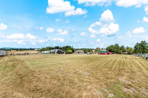 $2,495,000 | 8571 Brand Lane, Penngrove, CA 94951
