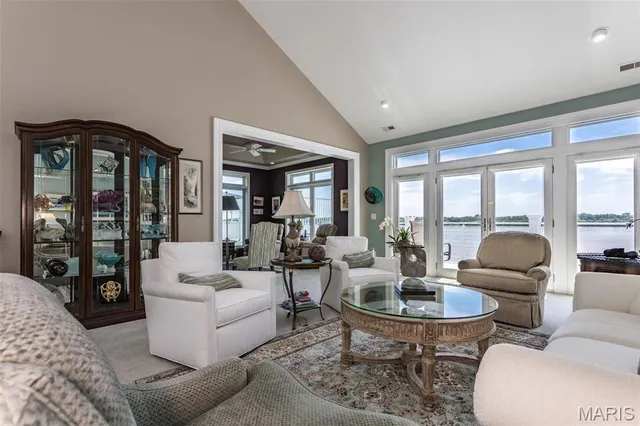 $490,000 | 805 Wind Rivers Drive, Unit B, Grafton, IL 62037