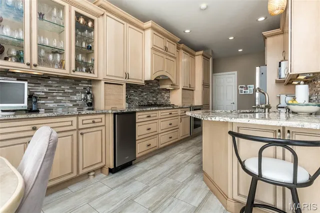 $490,000 | 805 Wind Rivers Drive, Unit B, Grafton, IL 62037