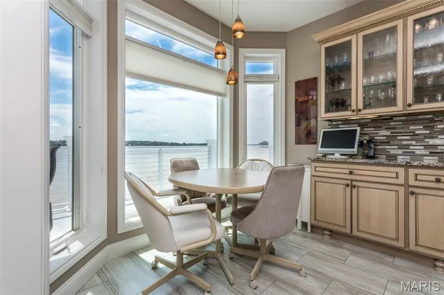 $490,000 | 805 Wind Rivers Drive, Unit B, Grafton, IL 62037