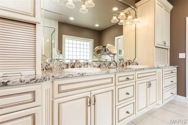 $490,000 | 805 Wind Rivers Drive, Unit B, Grafton, IL 62037