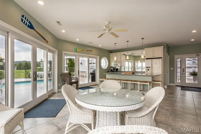 $490,000 | 805 Wind Rivers Drive, Unit B, Grafton, IL 62037