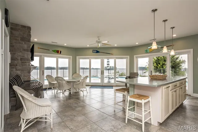 $490,000 | 805 Wind Rivers Drive, Unit B, Grafton, IL 62037