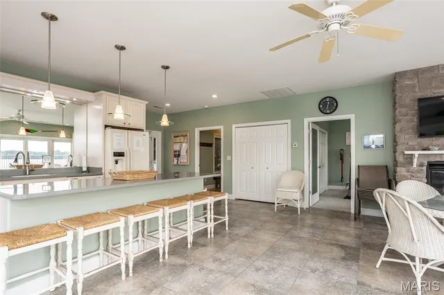 $490,000 | 805 Wind Rivers Drive, Unit B, Grafton, IL 62037