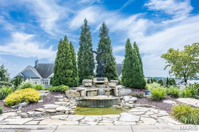 $490,000 | 805 Wind Rivers Drive, Unit B, Grafton, IL 62037