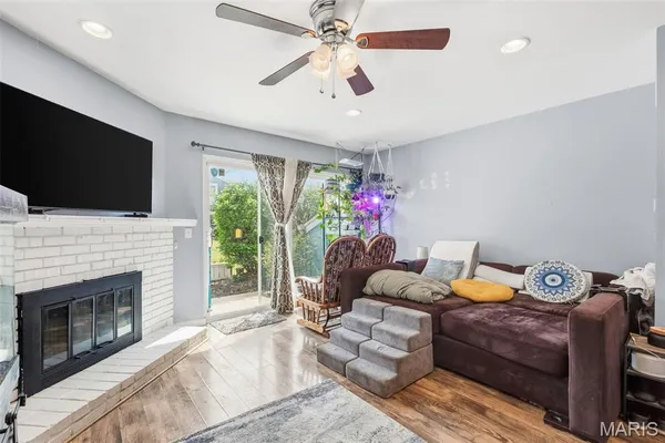 $220,000 | 14 Lantern Lane, Lake St. Louis, MO 63367