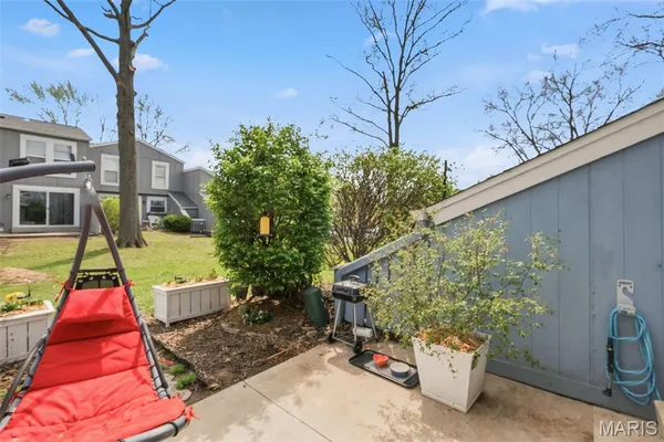 $220,000 | 14 Lantern Lane, Lake St. Louis, MO 63367