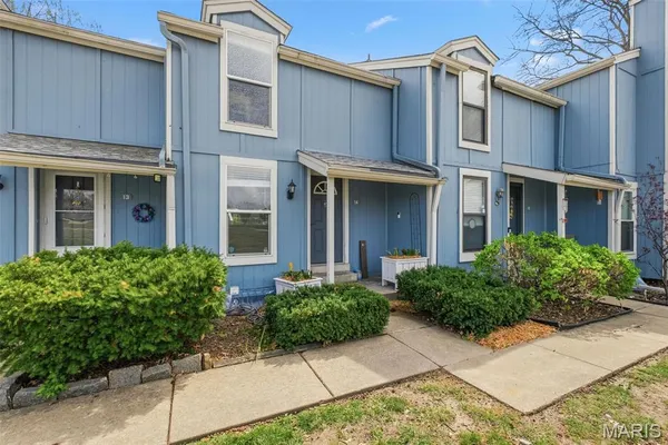 $220,000 | 14 Lantern Lane, Lake St. Louis, MO 63367