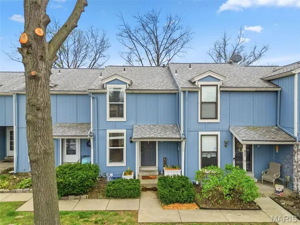 $220,000 | 14 Lantern Lane, Lake St. Louis, MO 63367