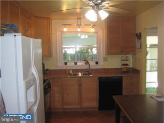 516 Salsbury Road Cherry Hill, NJ 08034 - Photo 5 of 12
