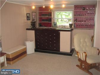516 Salsbury Road Cherry Hill, NJ 08034 - Photo 6 of 12 Family Room