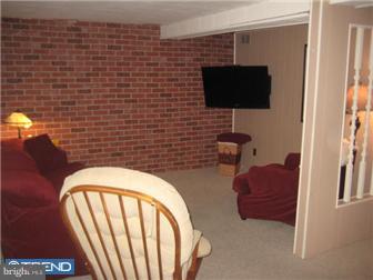 516 Salsbury Road Cherry Hill, NJ 08034 - Photo 7 of 12 Family Room
