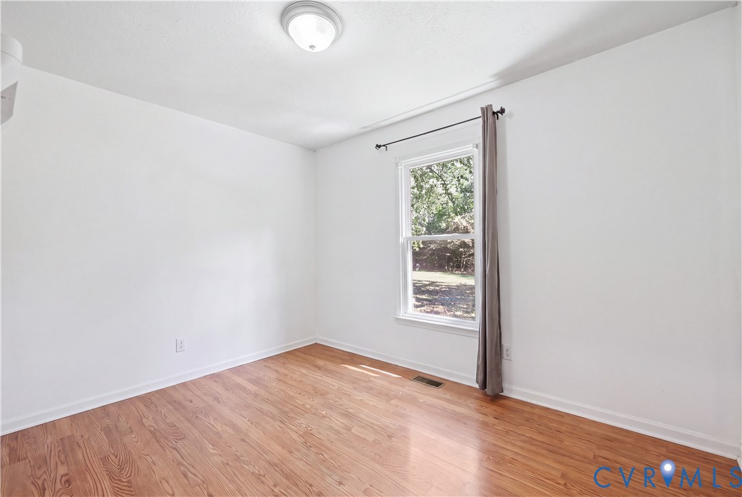 3046 Davis Mill Road Goochland, VA 23063 - Photo 26 of 40 Hardwood-finish flooring, recessed ceiling light,