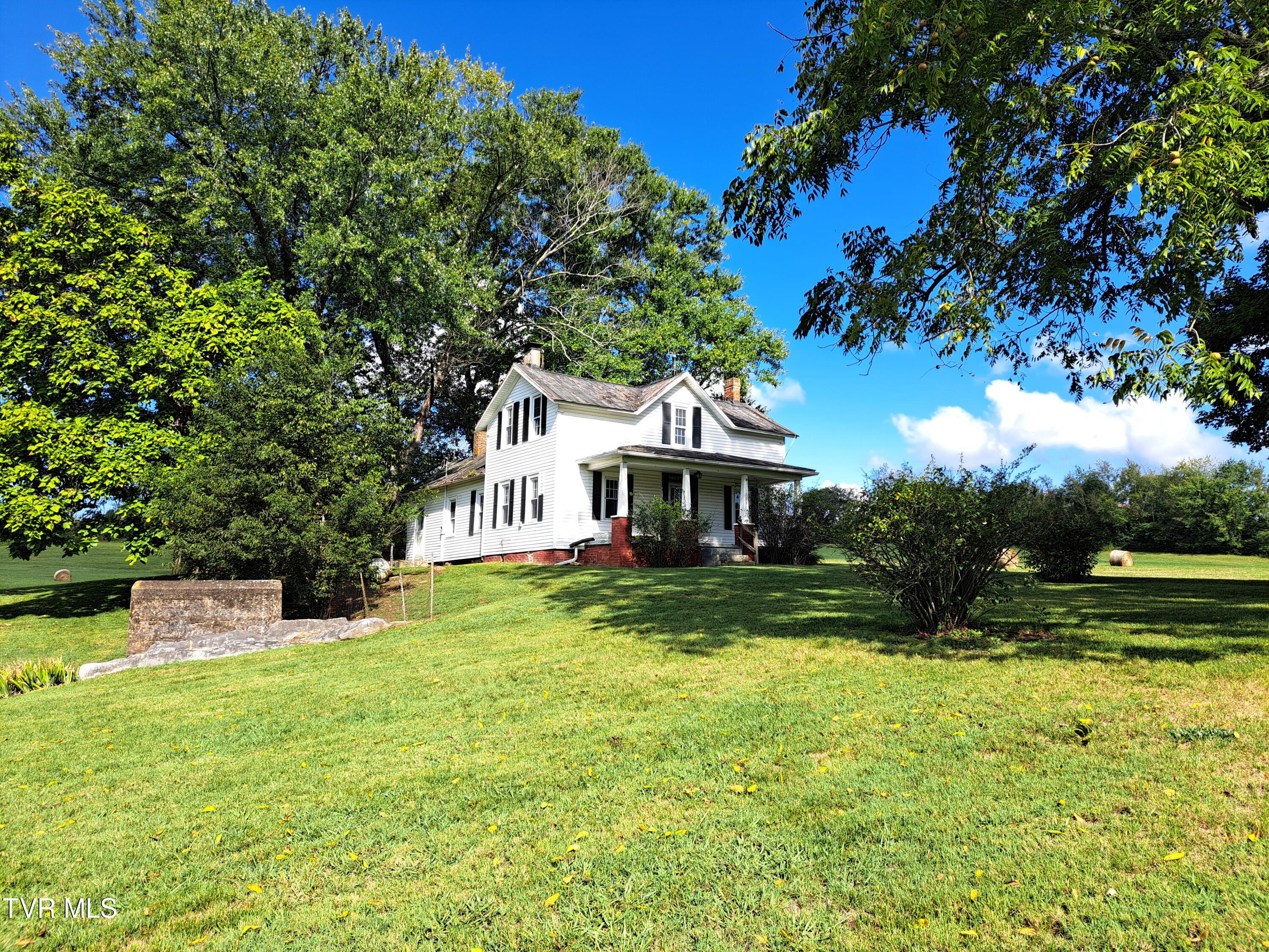 1765 Stone Dam Road Chuckey, TN 37641 - Photo 2 of 33 September Transfer 323