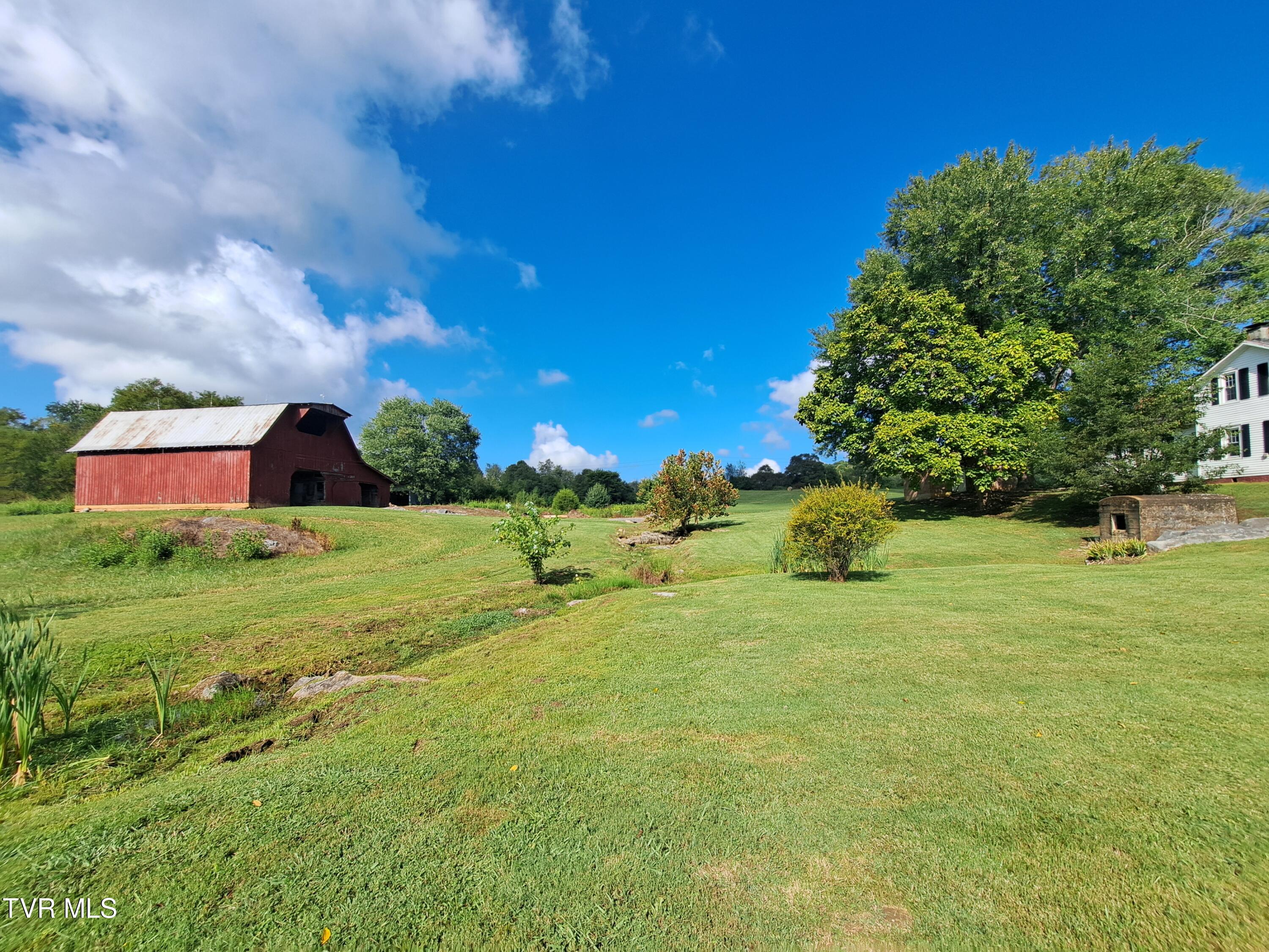 1765 Stone Dam Road Chuckey, TN 37641 - Photo 3 of 33 September Transfer 324