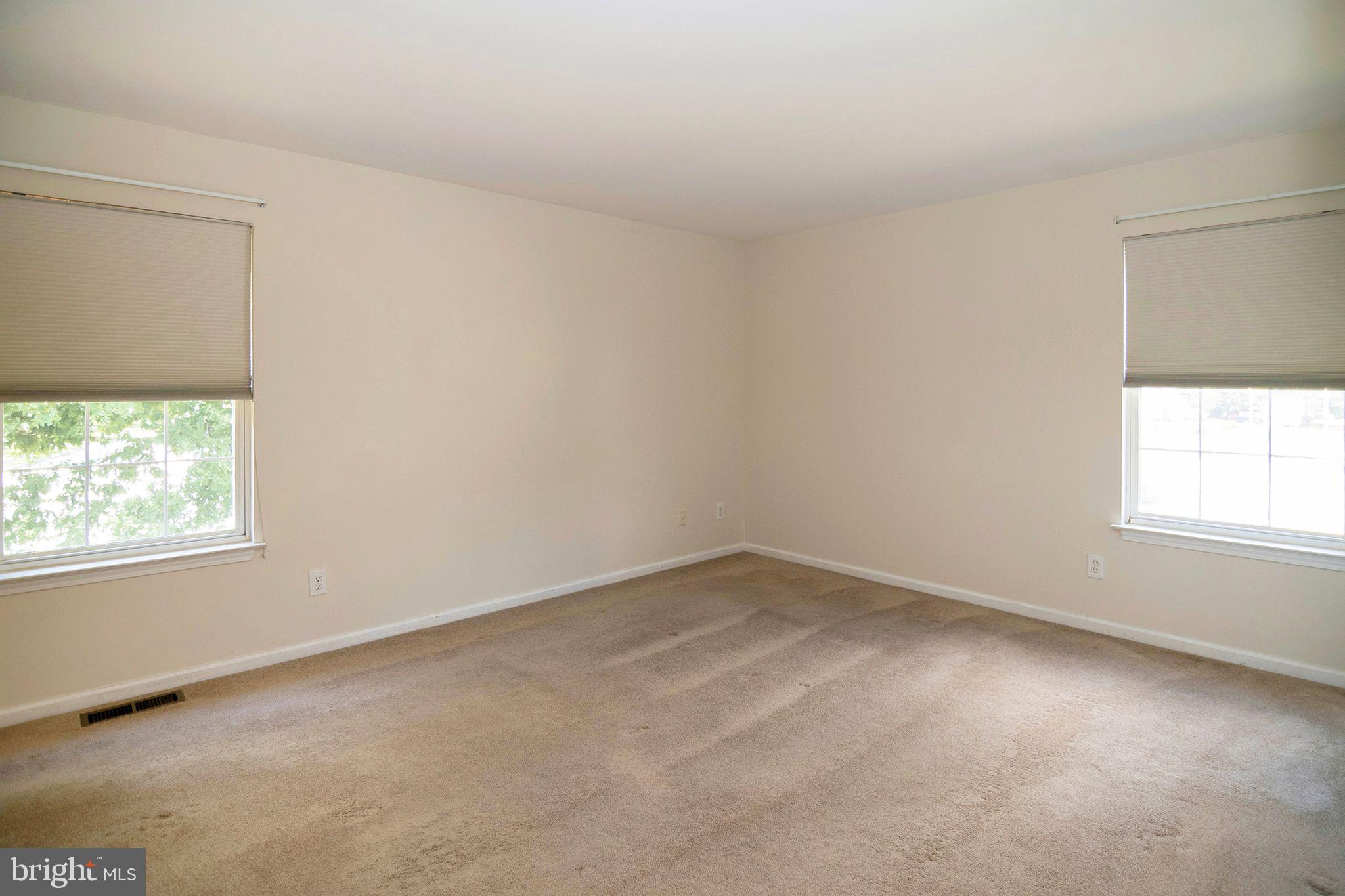 34 Chestertown Road Sicklerville, NJ 08081 - Photo 31 of 52 Main Bedroom: Carpeting, Walk In Closet, 6 Panel D