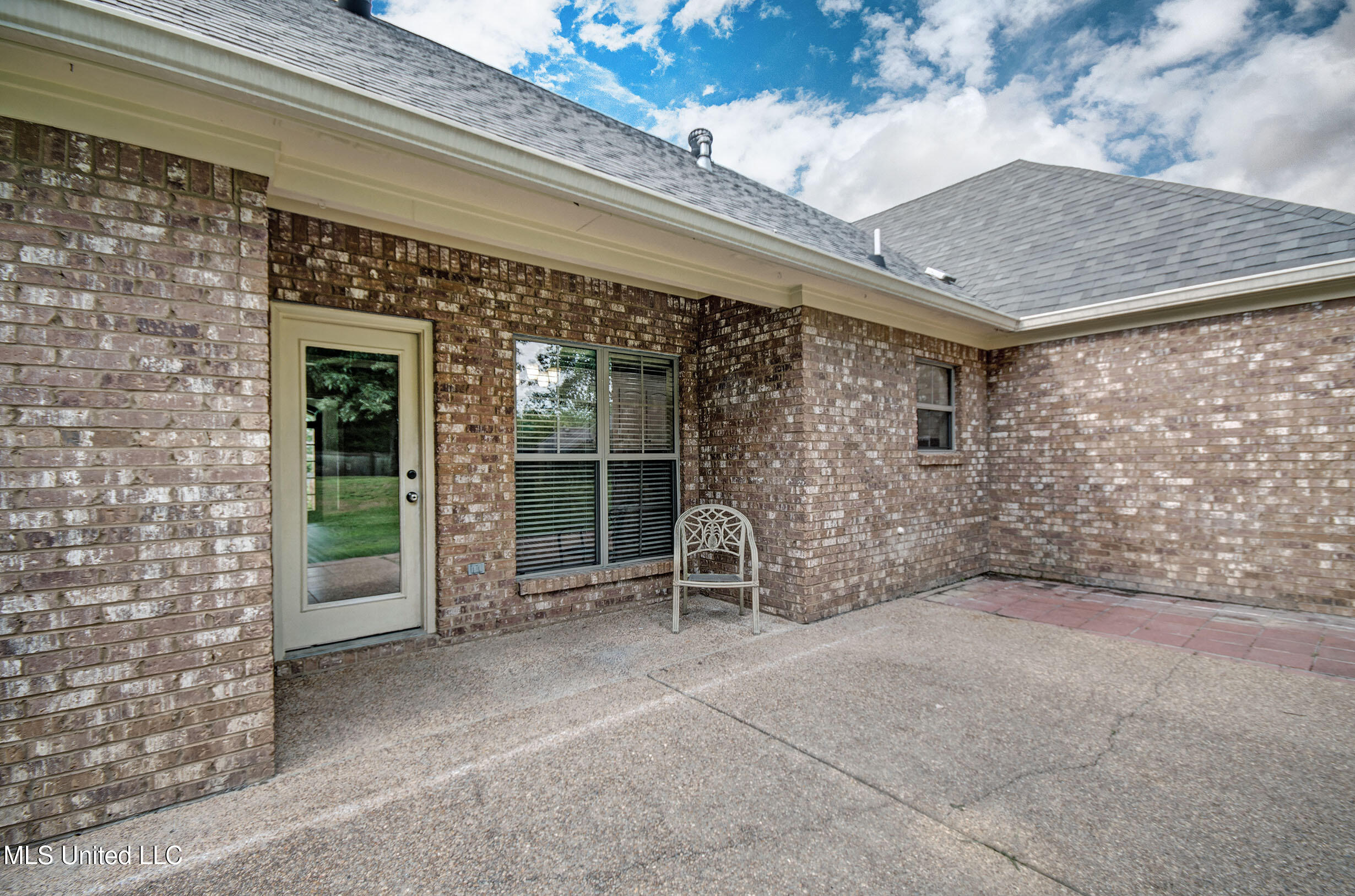 127 Rockbridge Circle Clinton, MS 39056 - Photo 4 of 32 IMGP2860_1_2
