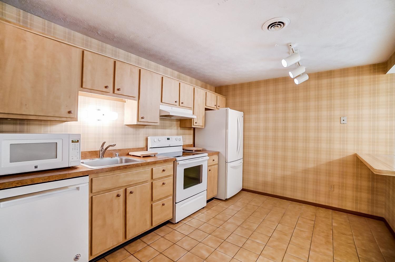 6604 Hearne Road, Unit 59 Cincinnati, OH 45248 - Photo 12 of 28