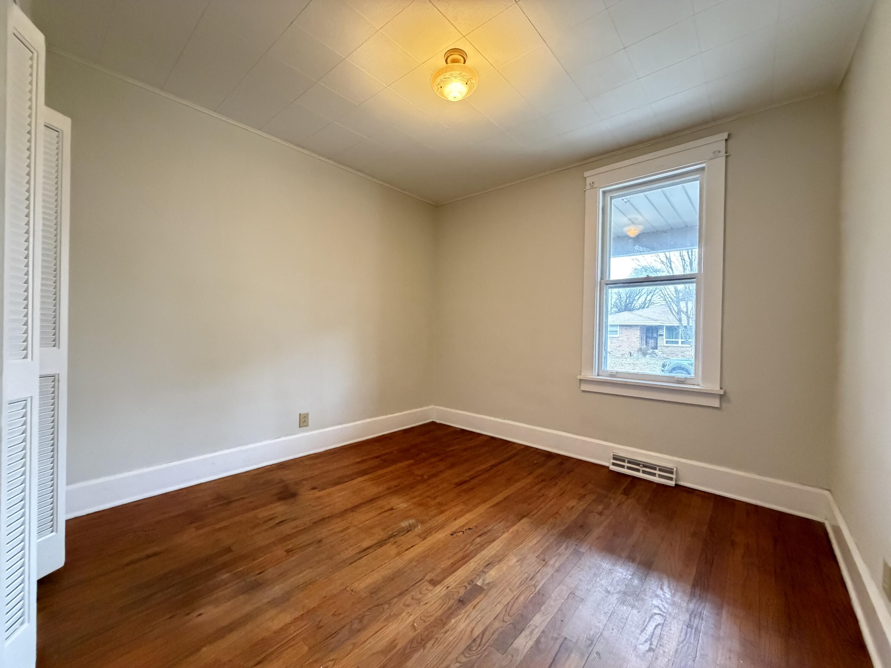 1549 Augusta Street Racine, WI 53402 - Photo 6 of 11 Bedroom 1