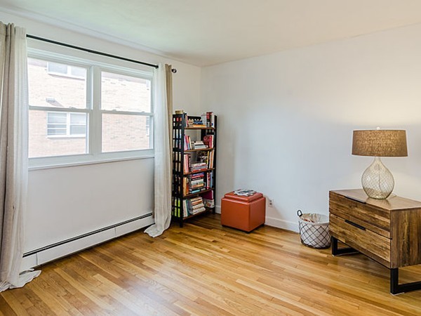 40 Whitman Road, Unit 11 Waltham, MA 02453 - Photo 4 of 12 Gallery Image 4