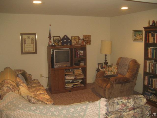 1210 Old Gate Road Northampton, PA 18067 - Photo 23 of 44 Gallery Image 23