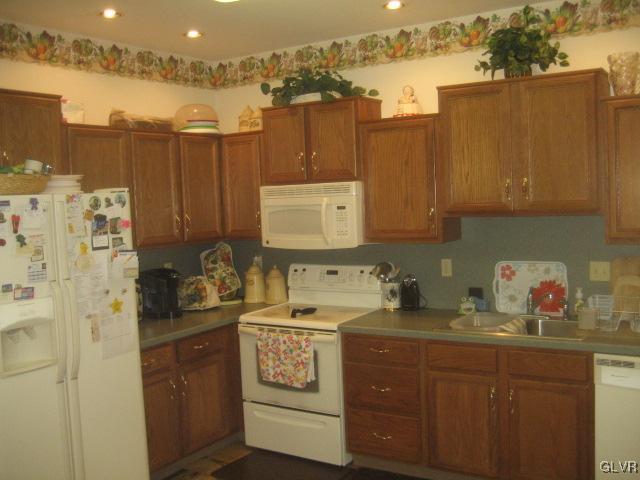 1210 Old Gate Road Northampton, PA 18067 - Photo 8 of 44 Gallery Image 8