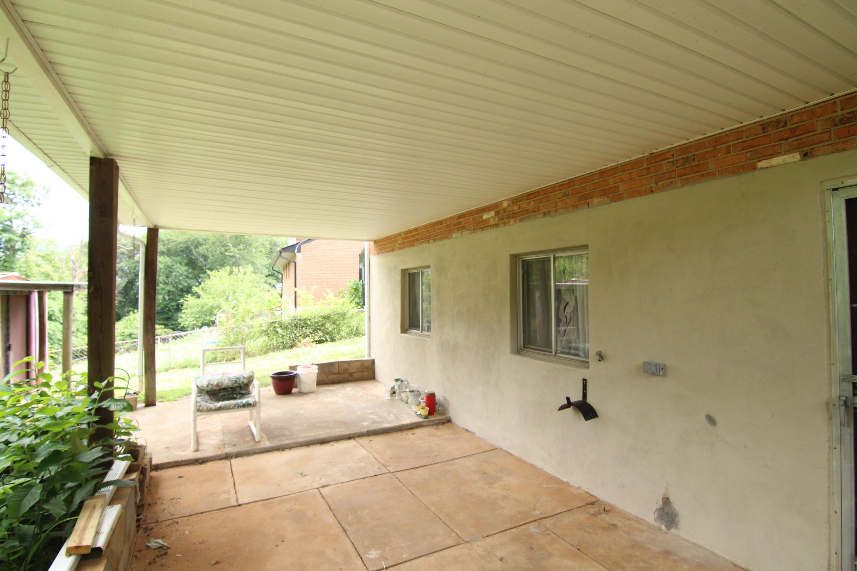 715 Ramada Road Vinton, VA 24179 - Photo 15 of 18 IMG_2378