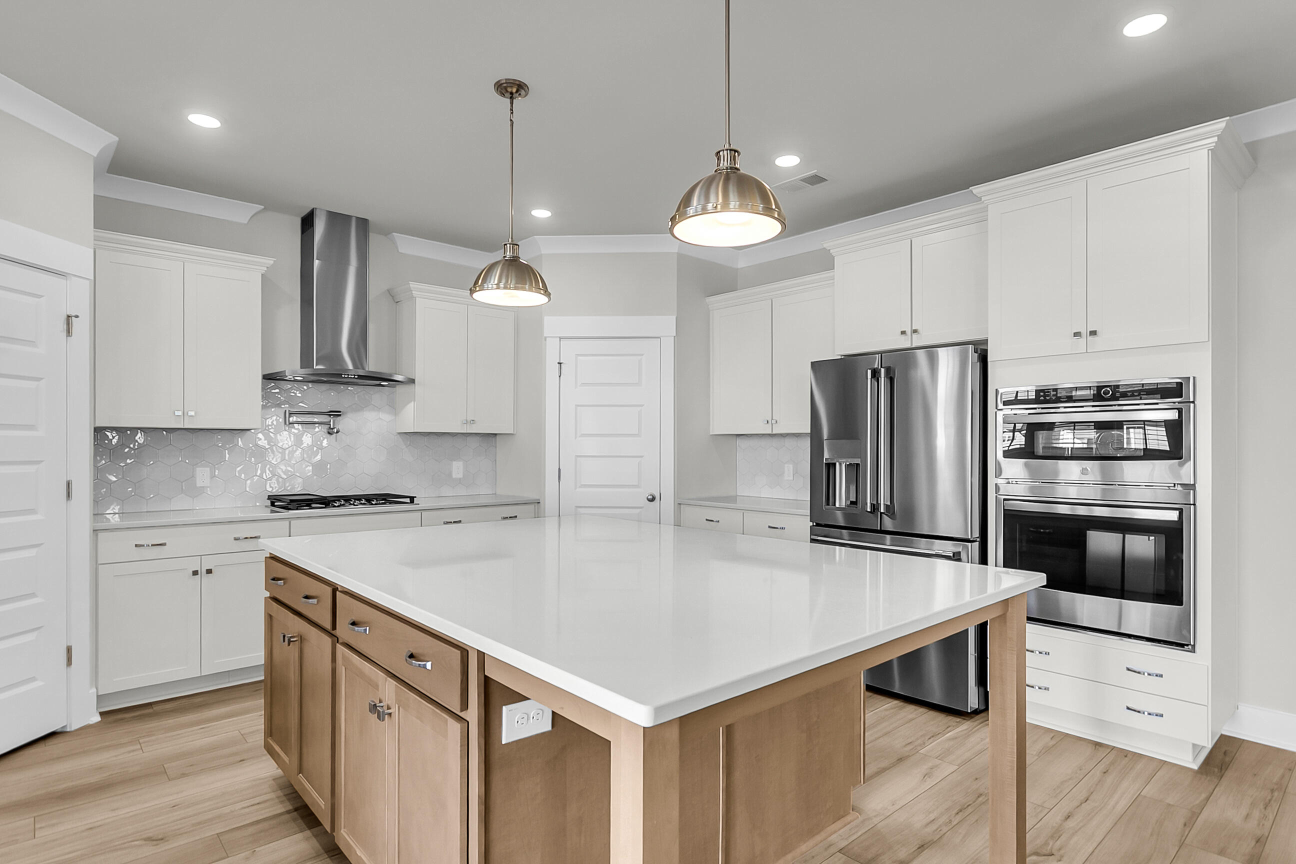 183 Grange Circle Summerville, SC 29486 - Photo 6 of 43 FMWeb05